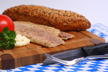 Forellenfillet und Brot