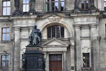 Monument to Friedrich August the Strong from a grateful country
