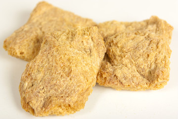 Dry soy meat