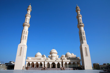 Fototapeta na wymiar neue Moschee