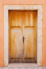 Tür eines Hauseingangs