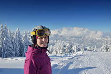 Fototapeta na wymiar winter fun and ski