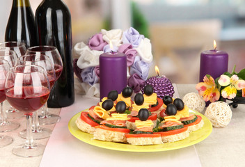 Canapes and wine in restaurant