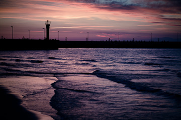 Zachód słońca nad plażą w Łebie