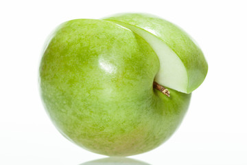 Sliced green apple
