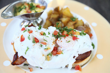 egg benedict