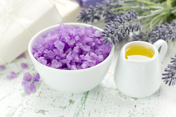 Obraz na płótnie Canvas Lavender oil