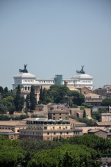 Fototapeta na wymiar Rome skyline z Narodowego Pomnika Wiktora Emanuela II