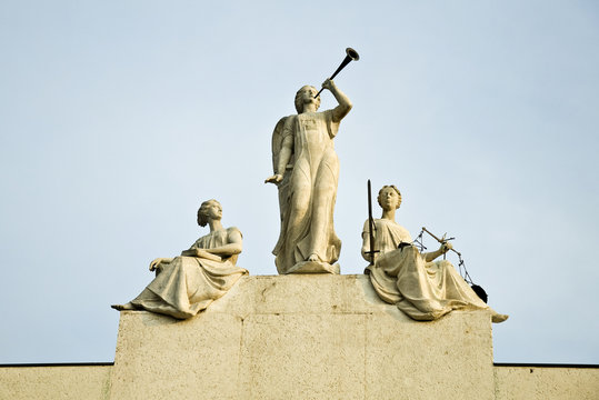Cimitero monumentale di Verona -portale