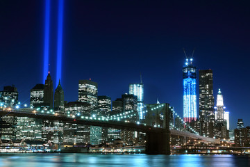 Brooklyn Brigde and the Towers of Lights , New York City - obrazy, fototapety, plakaty