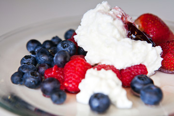Low fat breakfast with berries