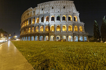 Night view of Colosseo