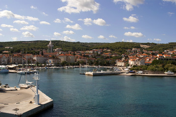 Obraz premium entering the supetar ferry harbour