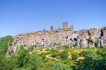 Fototapeta na wymiar Panoramiczny widok Vitorchiano. Lacjum. Włochy.