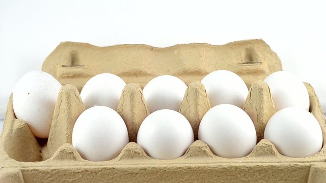 Eier aus Verpackung