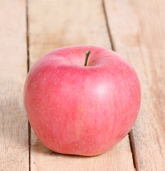 red apple