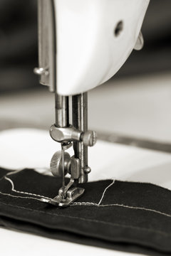 Sewing cloth with sewing machine