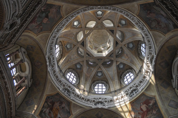 Fototapeta na wymiar Kościół San Lorenzo Turyn