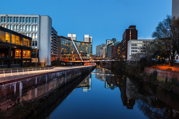 164 - urban building manchester irwell river