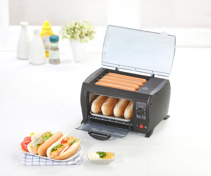 Burger and sausages grill machine