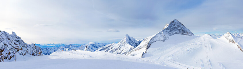 Ski resort Zillertal Hintertuxer Glacier. Austria - obrazy, fototapety, plakaty