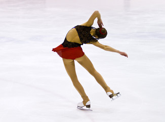 woman figure skater © Lsantilli