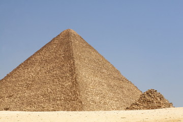 Fototapeta na wymiar Para piramid