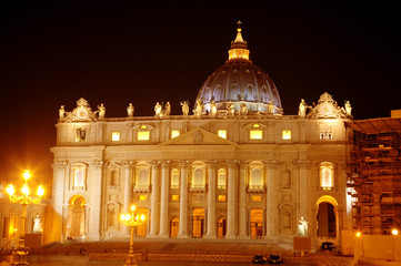 Night view of Saint Peters Basilica. Roma (Rome), Italy