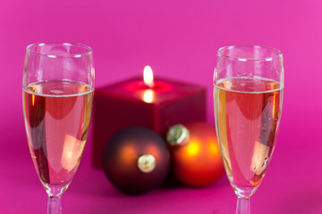 Sekt und Kerzenschein