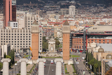 Blick auf den Placa Espana, Säulen, Türmen, Barcelona, Spanien