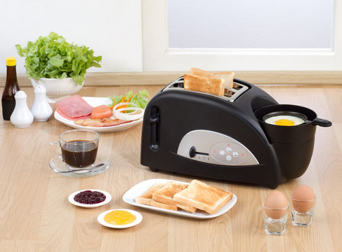 Multi purpose bread toaster with function for boiling and frying