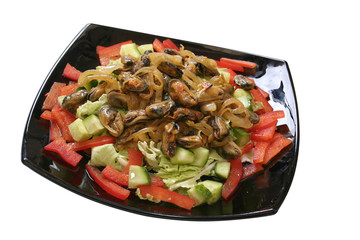 salad with mussels, pepper and cucumber