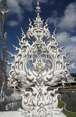 Fototapeta na wymiar Rze¼ba w Białym świątyni Wat Rong Khun, Chiang Rai, Tajlandia