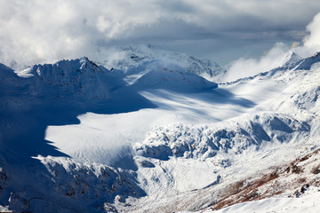 Fototapeta na wymiar Góry Kaukazu-3