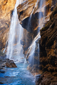 Fototapeta Caucasian waterfalls-3