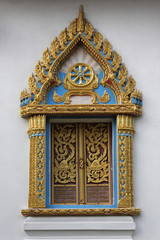 Fenêtre d'un temple bouddhiste au Laos