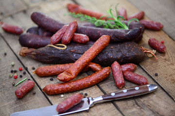 Messer, Wurst, Gewürze