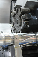 Drehbank, CNC-Fräse