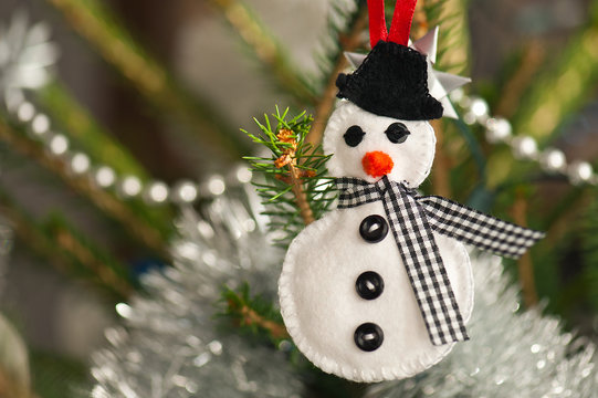 Felt snowman