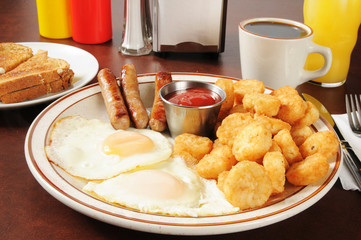 Sausage and eggs with hash browns