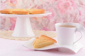 Scottish shortbread with tea