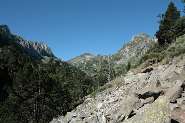 Fototapeta na wymiar White Rock, Ari?ge Pyrenees