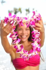 Foto op Plexiglas Hawaii woman showing flower lei garland © Maridav