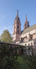 Obraz premium Basler Münster, Kirchturm und Kreuzgang, Basel, Schweiz