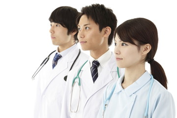 男性、女性、医療3人