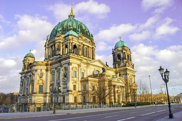 Fototapeta na wymiar Berliner Dom - katedra w Berlinie, Niemcy