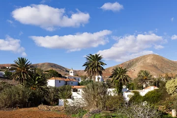 Deurstickers Village of Betancuria, Fuerteventura © eyewave