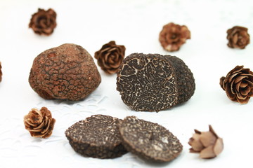 truffes noires coupées
