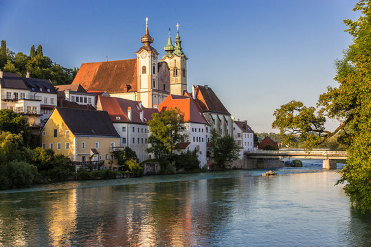 Steyrfluss mit Blick auf Miachelakirche