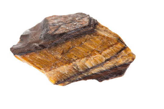 Mineralien: Tigerauge auf wei&szlig;em Hintergrund